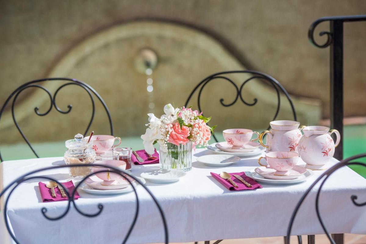 Bed and Breakfast La Belle Amie Seillons-Source-d'Argens Экстерьер фото