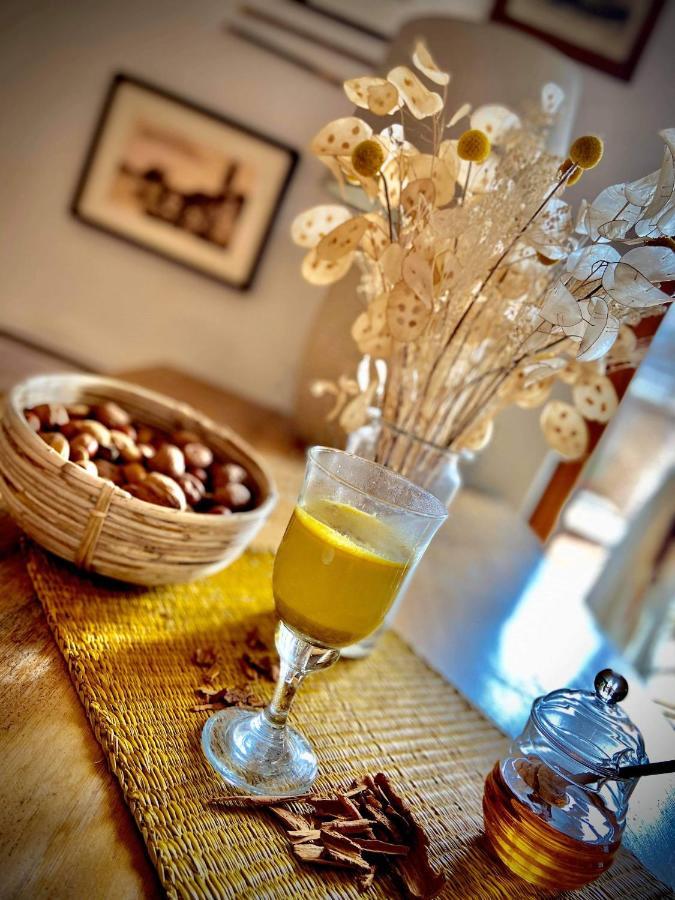 Bed and Breakfast La Belle Amie Seillons-Source-d'Argens Экстерьер фото